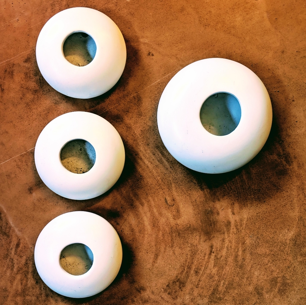 Ceramic wall plant hangers (set of 4)
